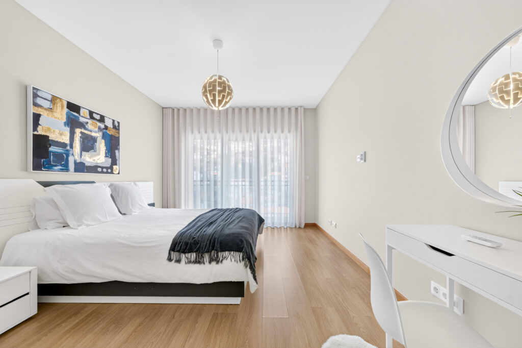 Schlafzimmer 1